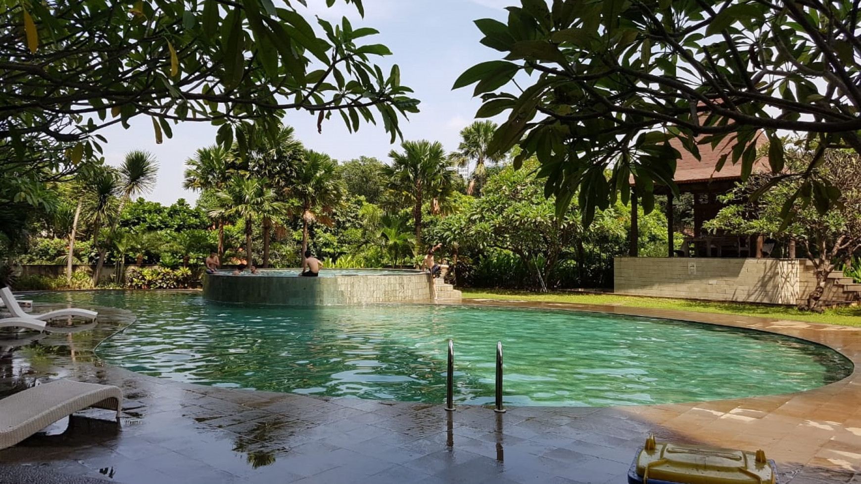 Dijual Cepat Penthouse di Cervino Village Apartement, Tebet, Unit Pojokan, dijual di bawah harga NJOP