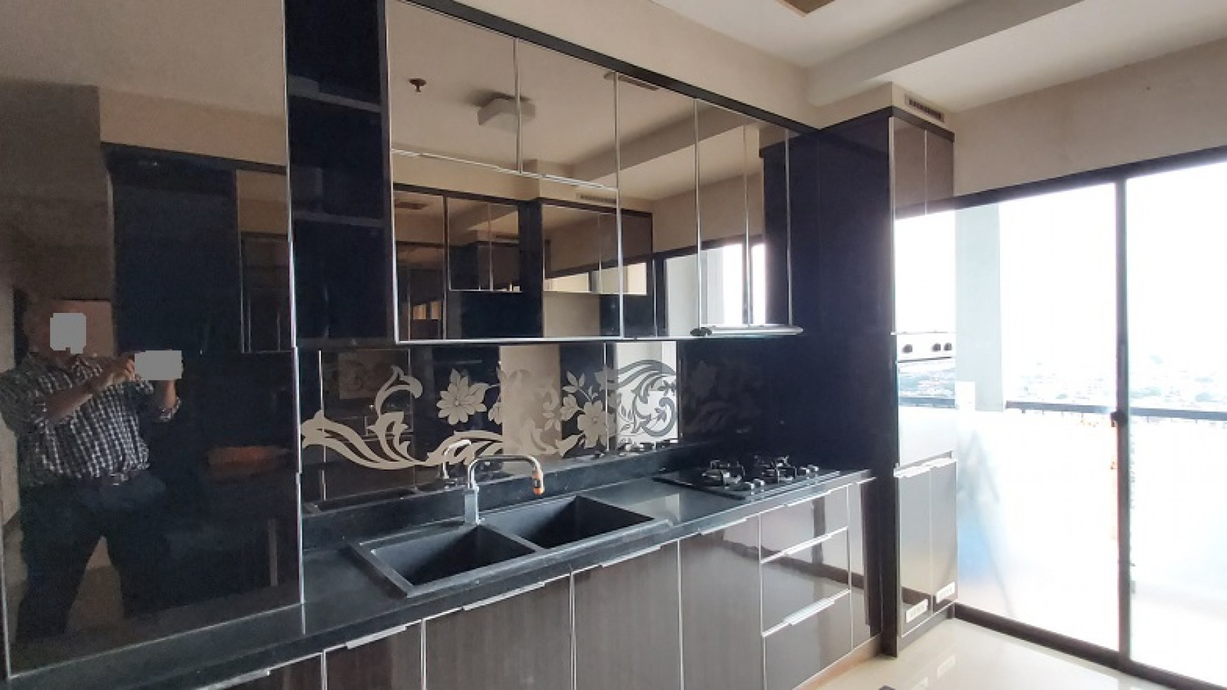 Dijual Cepat Penthouse di Cervino Village Apartement, Tebet, Unit Pojokan, dijual di bawah harga NJOP