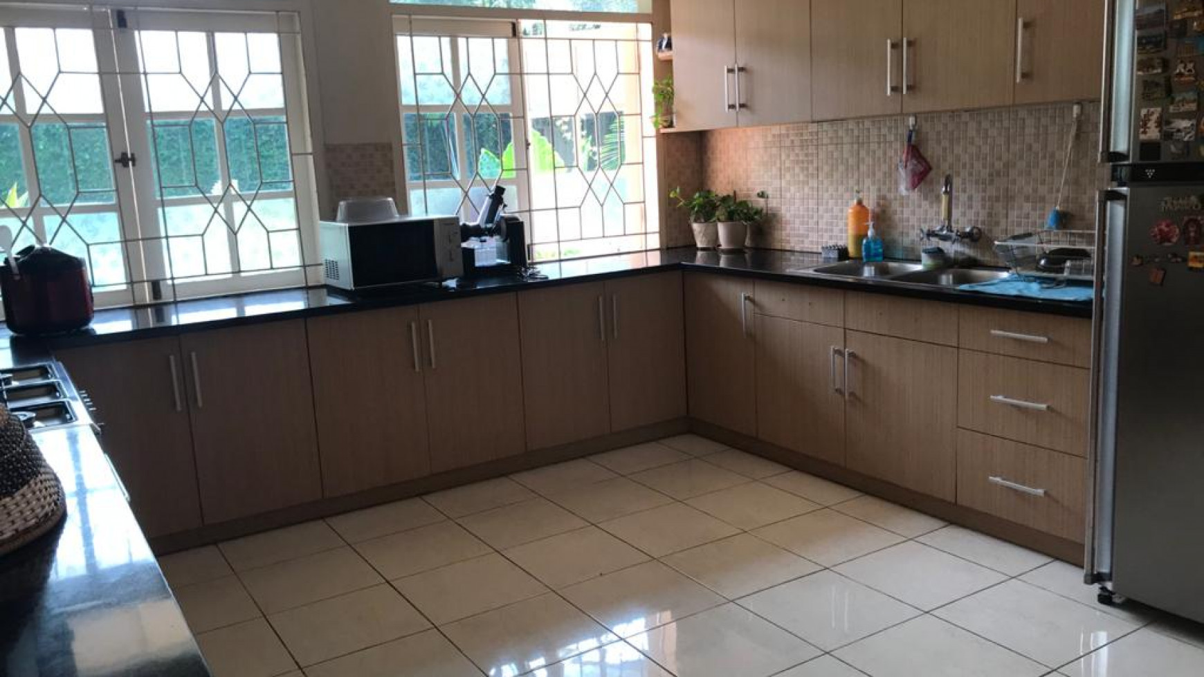 Dijual Rumah dengan tanah yang besar area Elite Kemang, Jaksel bebas Banjir