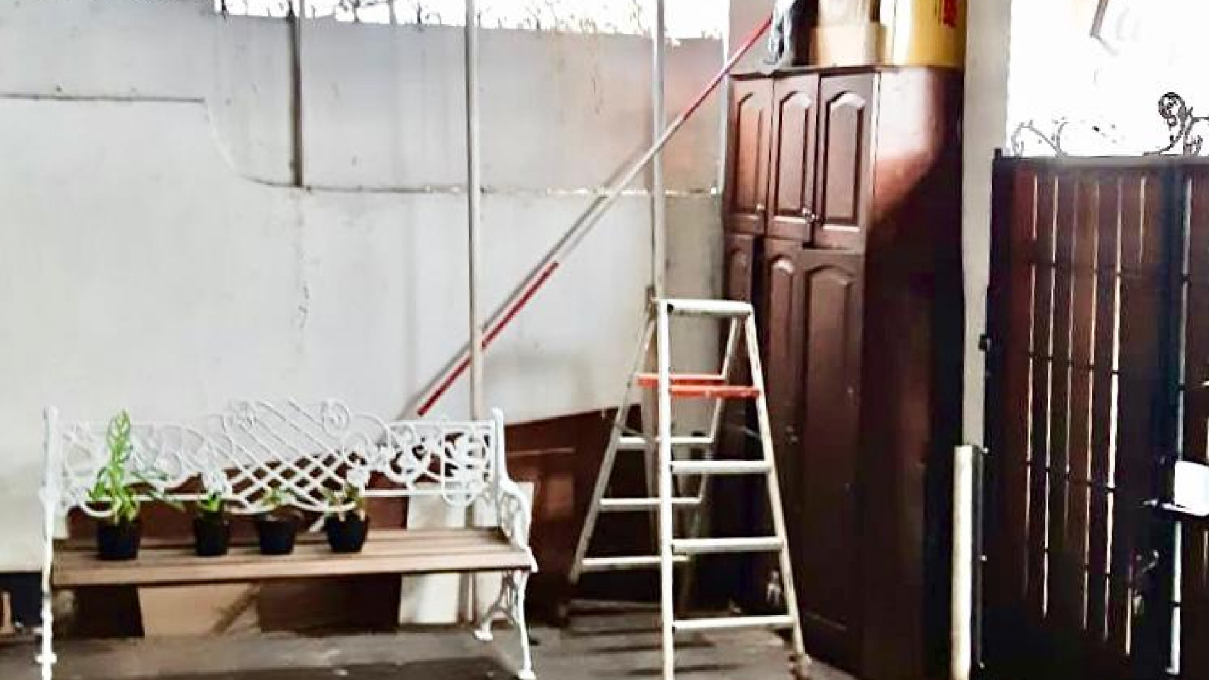 Fijual Rumah siap huni area Kebayoran Baru dekat Pondok Indah