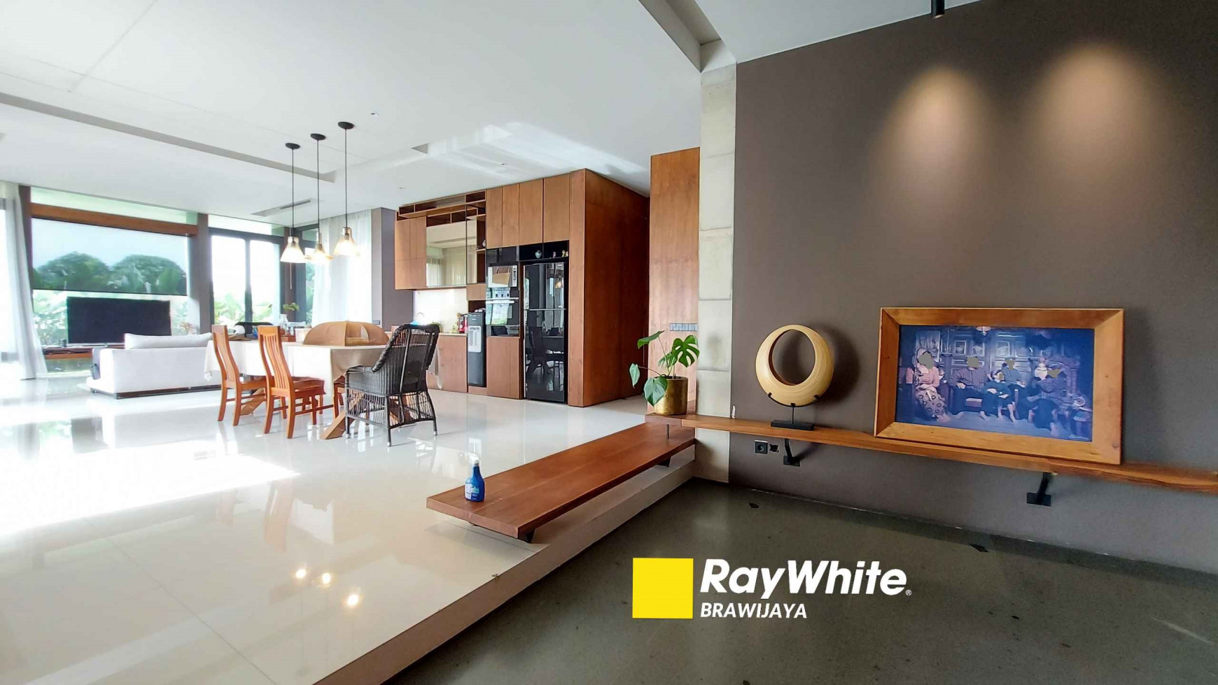 RUMAH MINIMALIS MODERN DI CILANDAK, Jakarta Selatan, DALAM KOMPLEKS, SIAP HUNI