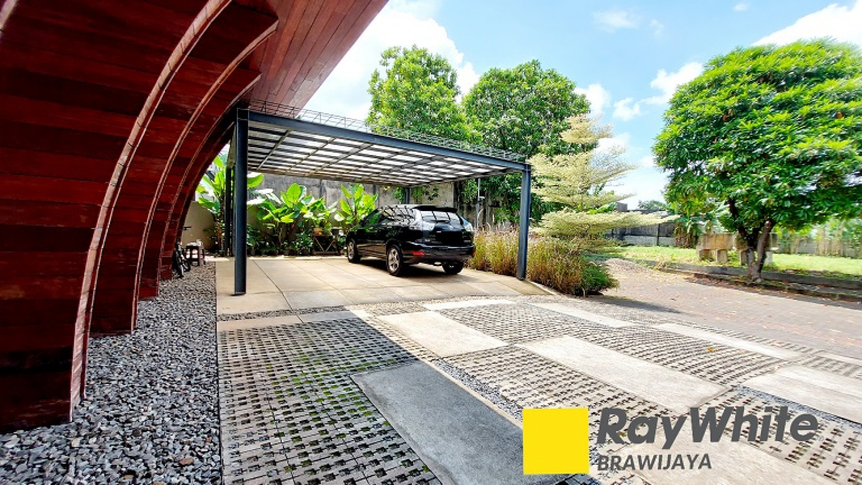 RUMAH MINIMALIS MODERN DI CILANDAK, Jakarta Selatan, DALAM KOMPLEKS, SIAP HUNI