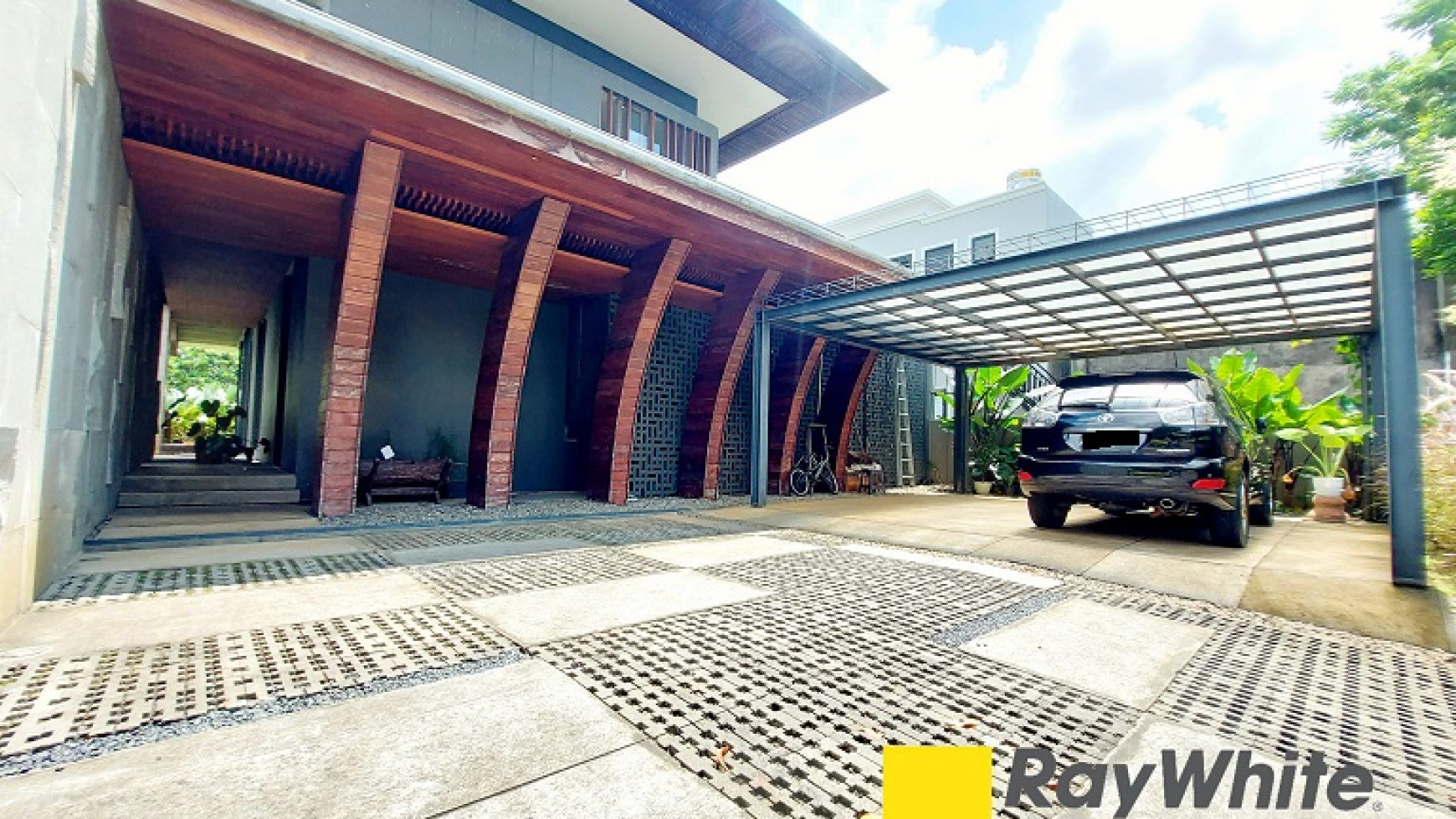 RUMAH MINIMALIS MODERN DI CILANDAK, Jakarta Selatan, DALAM KOMPLEKS, SIAP HUNI