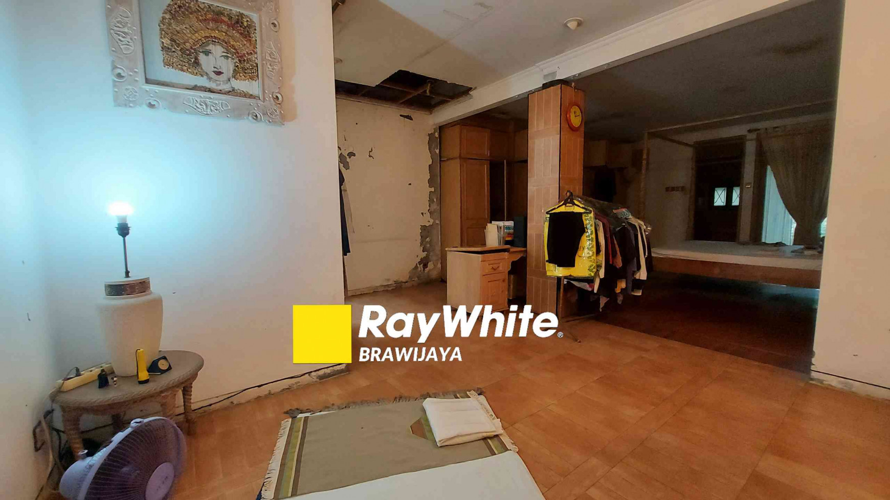 DIJUAL RUMAH TUA DI CIPETE UTARA, KEBAYORAN BARU, LINGKUNGAN TENANG, LEBAR DEPAN 20 METER
