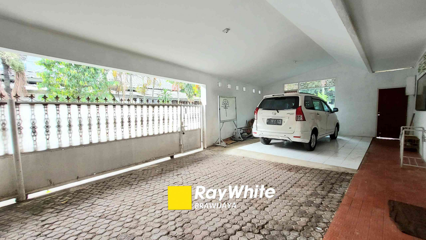 RUMAH DI MALABAR, SETIABUDI, JAKARTA SELATAN, LAYAK HUNI, DI HOOK, BEBAS BANJIR