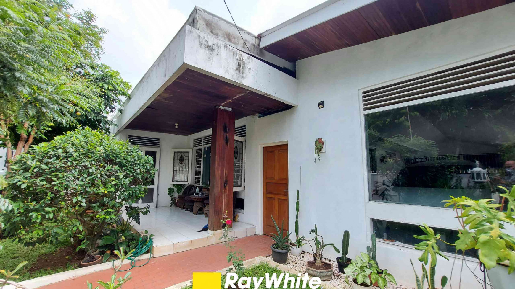 RUMAH DI MALABAR, SETIABUDI, JAKARTA SELATAN, LAYAK HUNI, DI HOOK, BEBAS BANJIR