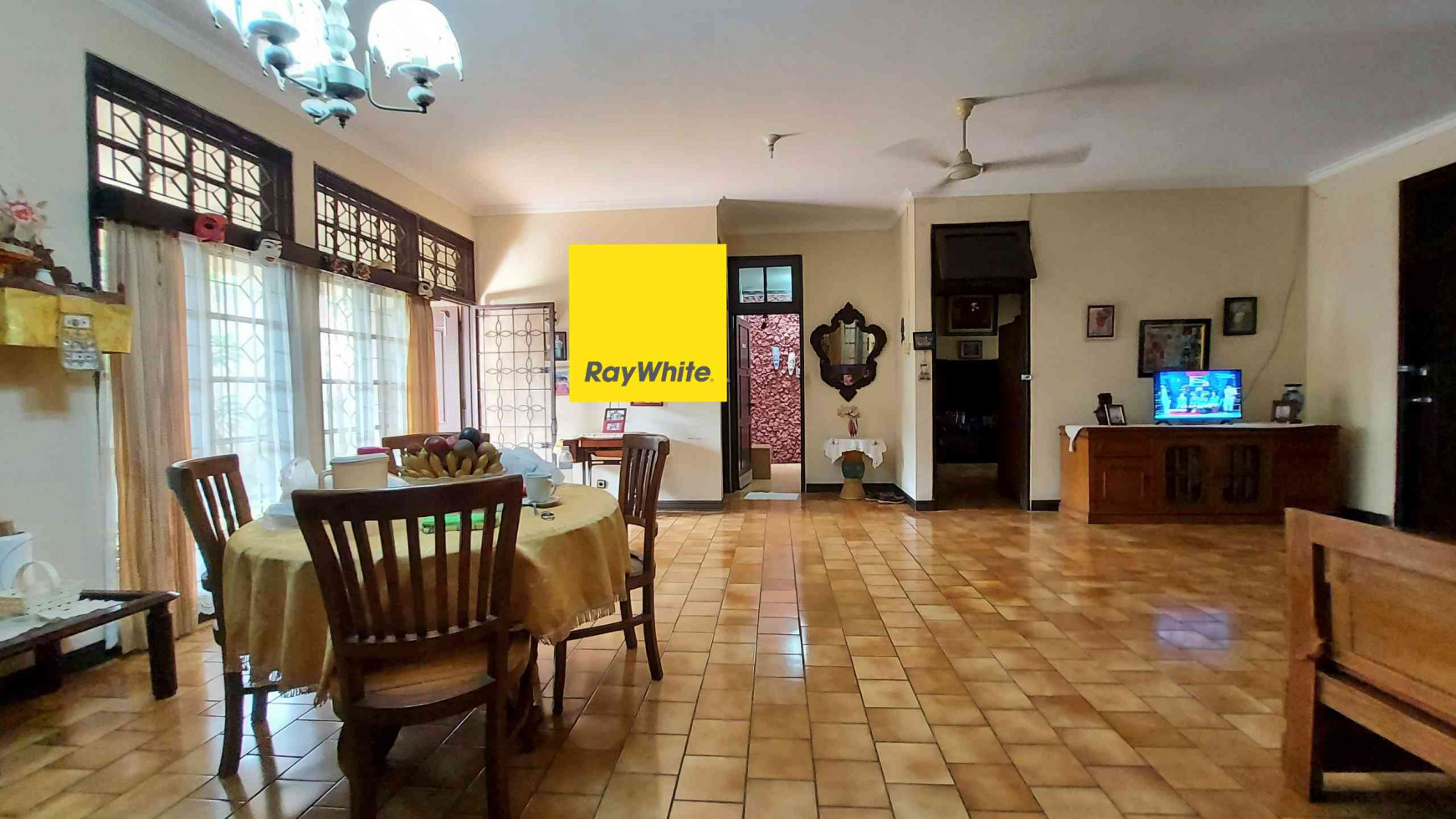 RUMAH DI PEJATEN, DALAM KOMPLEKS, RUMAH 1 LANTAI, LAYAK HUNI, BEBAS BANJIR