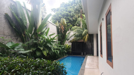 For sale rumah bagus  karya hadiprana 2.5lantai area elite kemang barat