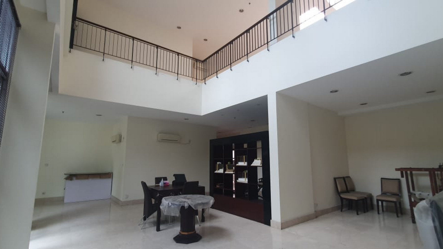 Dijual Rumah 2lantai area Darmawangsa Kebayoran baru dengan fasilitas apartment
