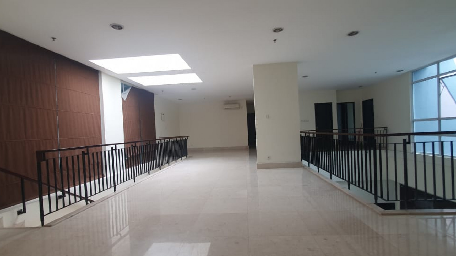 Dijual Rumah 2lantai area Darmawangsa Kebayoran baru dengan fasilitas apartment