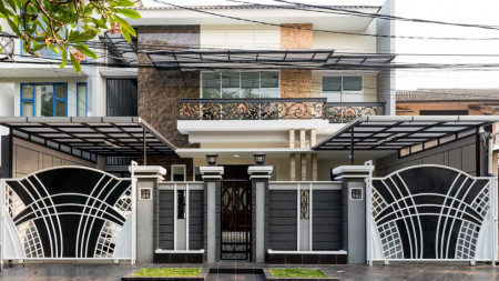 BRAND NEW HOUSE DI TAMAN MERUYA  ILIR, JAKARTA BARAT, HANYA 2 KM KE AKSES TOL