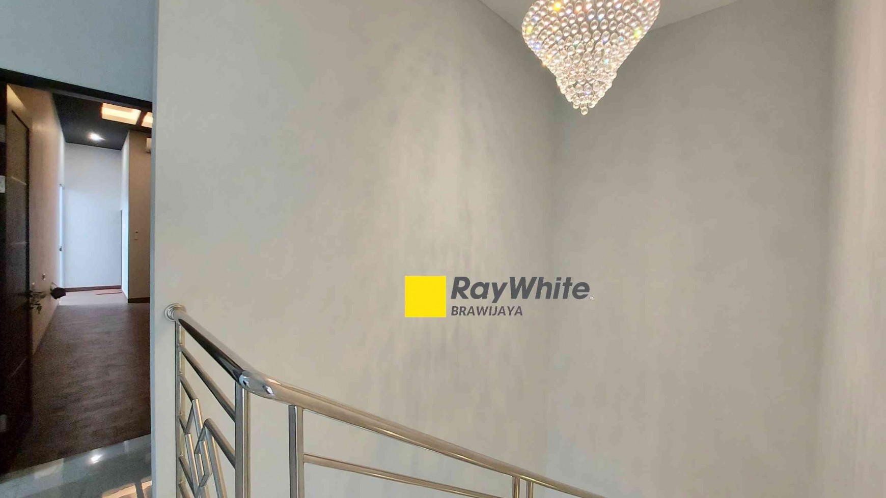 BRAND NEW HOUSE DI TAMAN MERUYA  ILIR, JAKARTA BARAT, HANYA 2 KM KE AKSES TOL