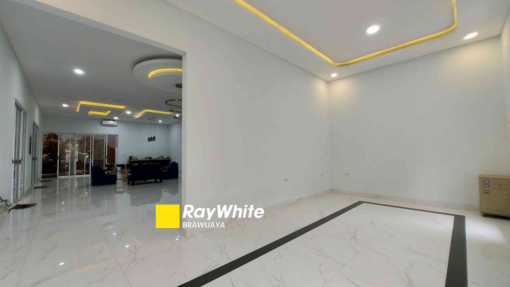 BRAND NEW HOUSE DI TAMAN MERUYA  ILIR, JAKARTA BARAT, HANYA 2 KM KE AKSES TOL