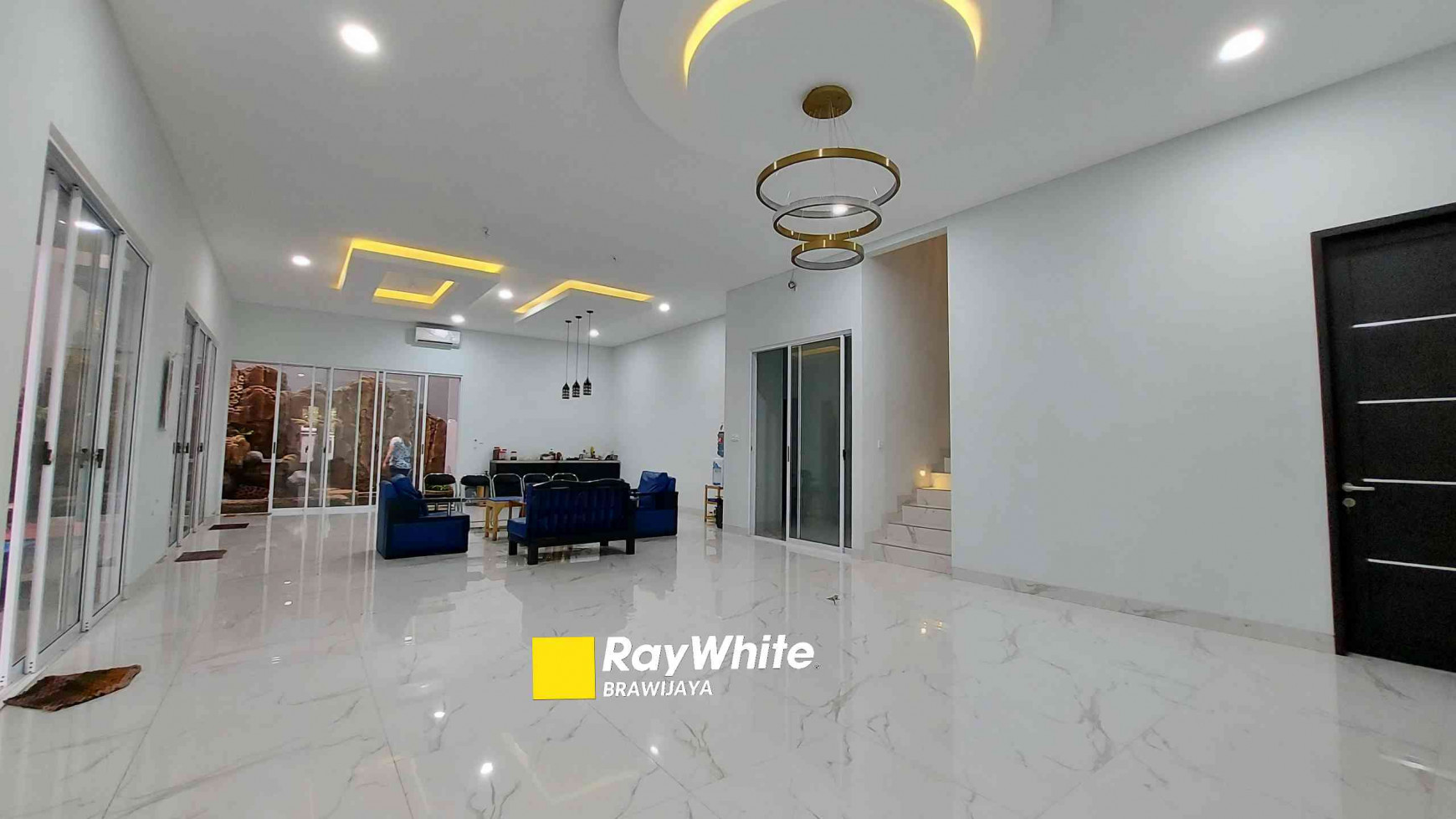 BRAND NEW HOUSE DI TAMAN MERUYA  ILIR, JAKARTA BARAT, HANYA 2 KM KE AKSES TOL