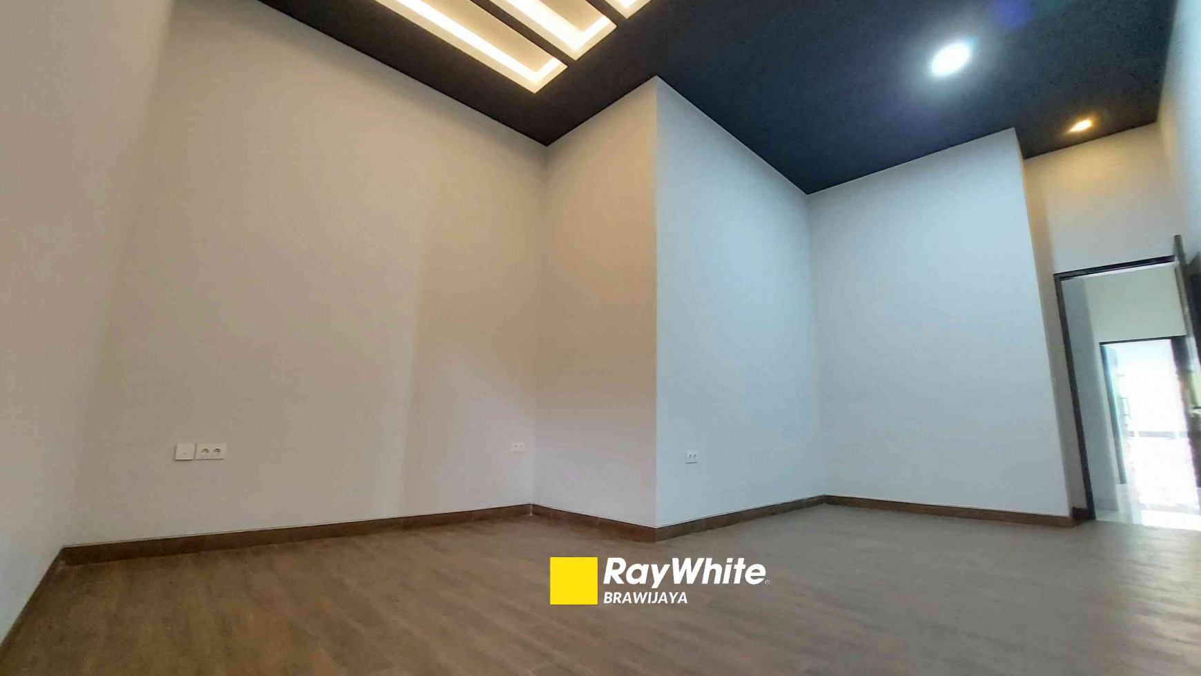 BRAND NEW HOUSE DI TAMAN MERUYA  ILIR, JAKARTA BARAT, HANYA 2 KM KE AKSES TOL