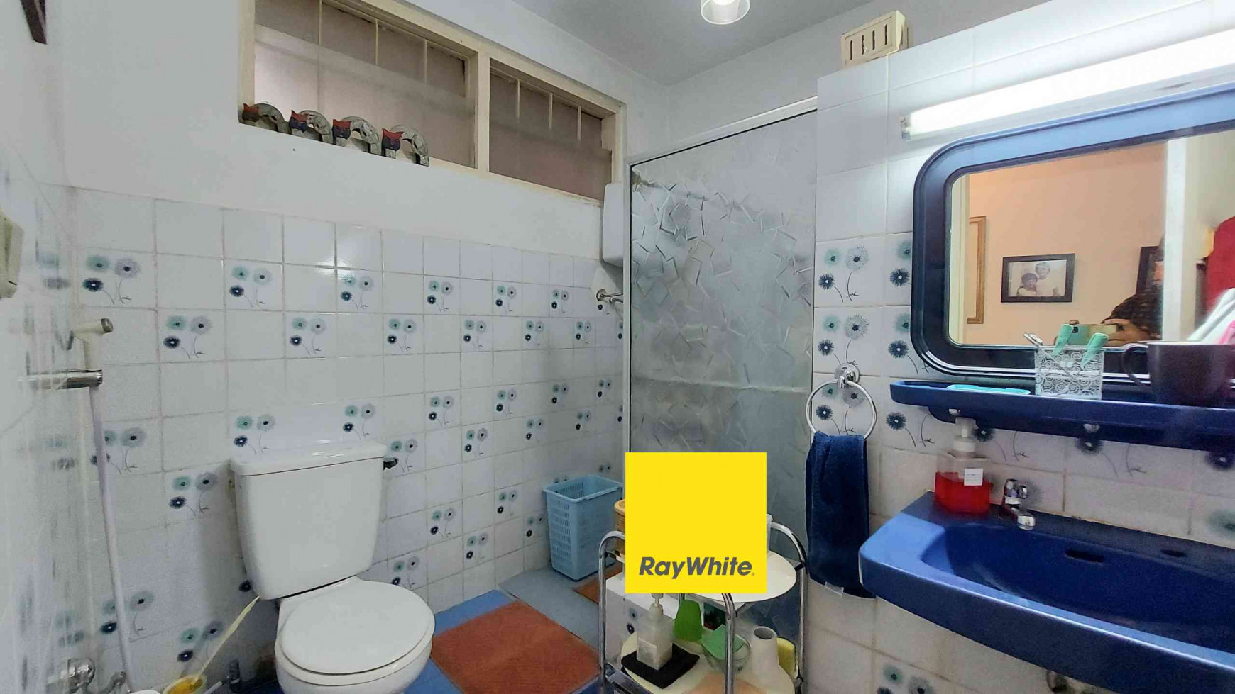 RUMAH DI KOMPLEKS MEGA CINERE, HITUNG TANAH SAJA< BENTUK TANAH MELEBAR