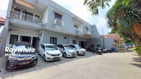 DIJUAL RUMAH KOS DI GANDARIA, CILANDAK, HANYA 1 KM KE MRT CIPETE, 21 KAMAR KOS