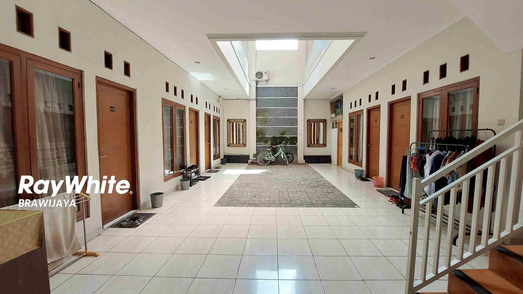 DIJUAL RUMAH KOS DI GANDARIA, CILANDAK, HANYA 1 KM KE MRT CIPETE, 21 KAMAR KOS