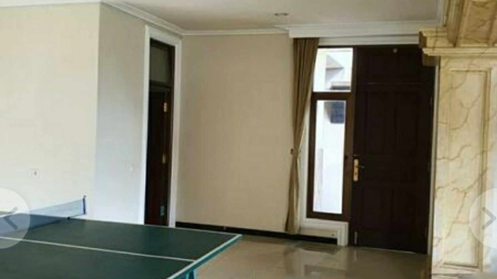 Dijual Villa Grand Trawas - Mewah 2 lantai - Luas 1375 m2 + Jacuzzi - Taman Asri LUAS - SHM