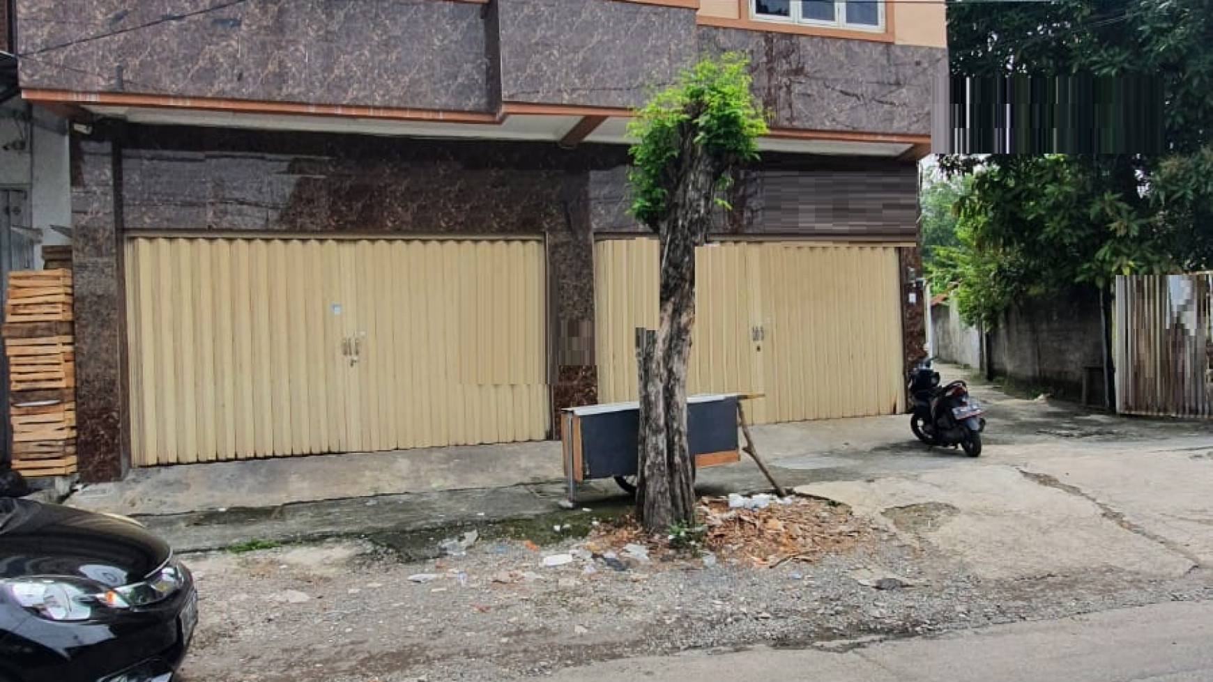 Ruko di Jalan Raya Kalijudan, Surabaya