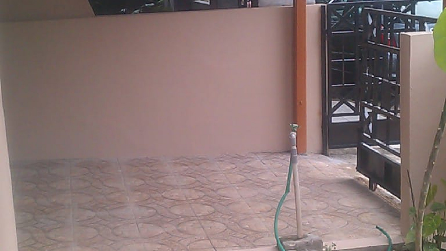 Rumah rapih, siap huni di Bintaro