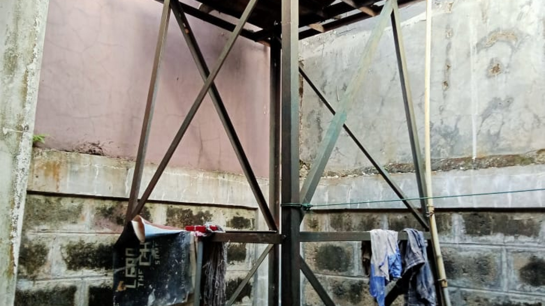 Disewakan Rumah MURAH Minimalis Dengan Kondisi Apa Adanya @Graha Bintaro