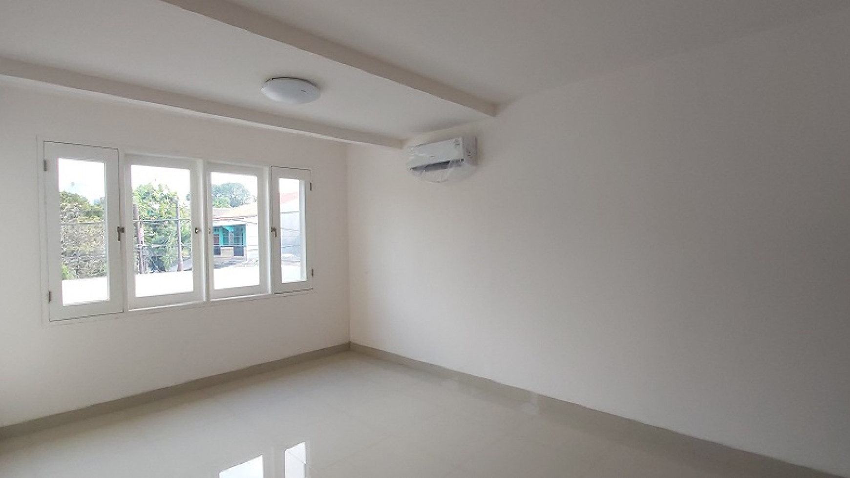 Rumah Di Cilandak, Jakarta Selatan, Siap Huni, Cozy dan comfortable, Private Pool, Semi Furnished