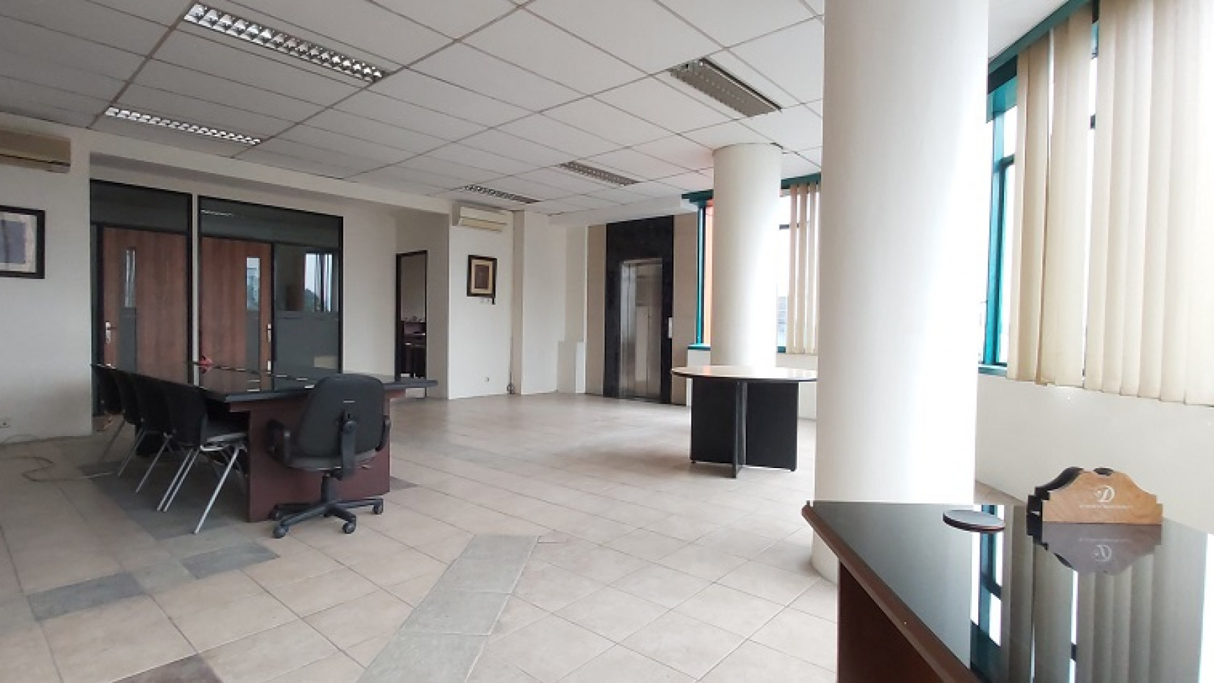 Office Space Di Warung Buncit, Jakarta Selatan, Lokasi dekat dengan akses tol JORR, Semi Furnished