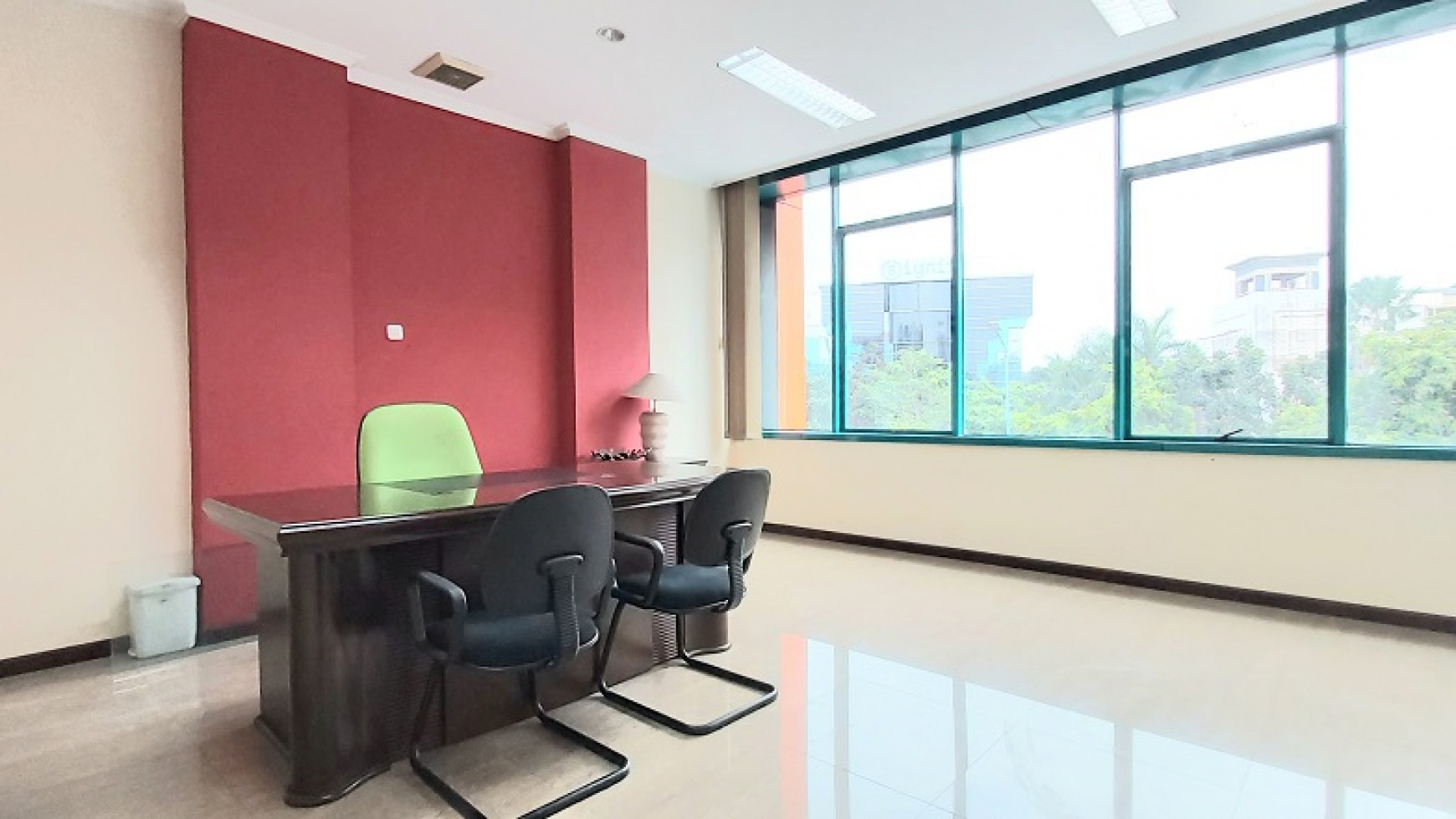 Office Space Di Warung Buncit, Jakarta Selatan, Lokasi dekat dengan akses tol JORR, Semi Furnished