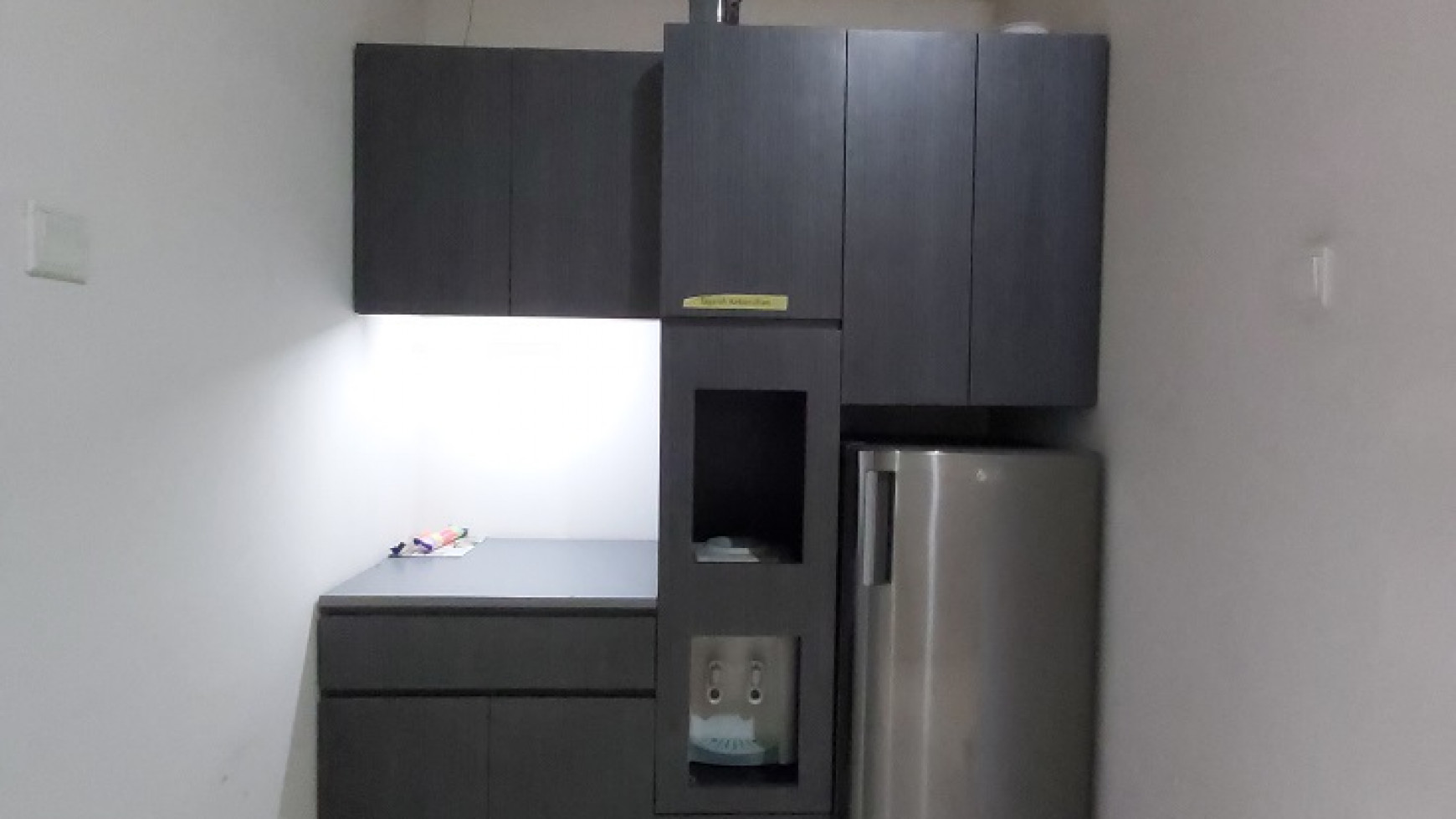 Ruko di Cinere One Commercial Park, Siap Huni, Semi Furnished