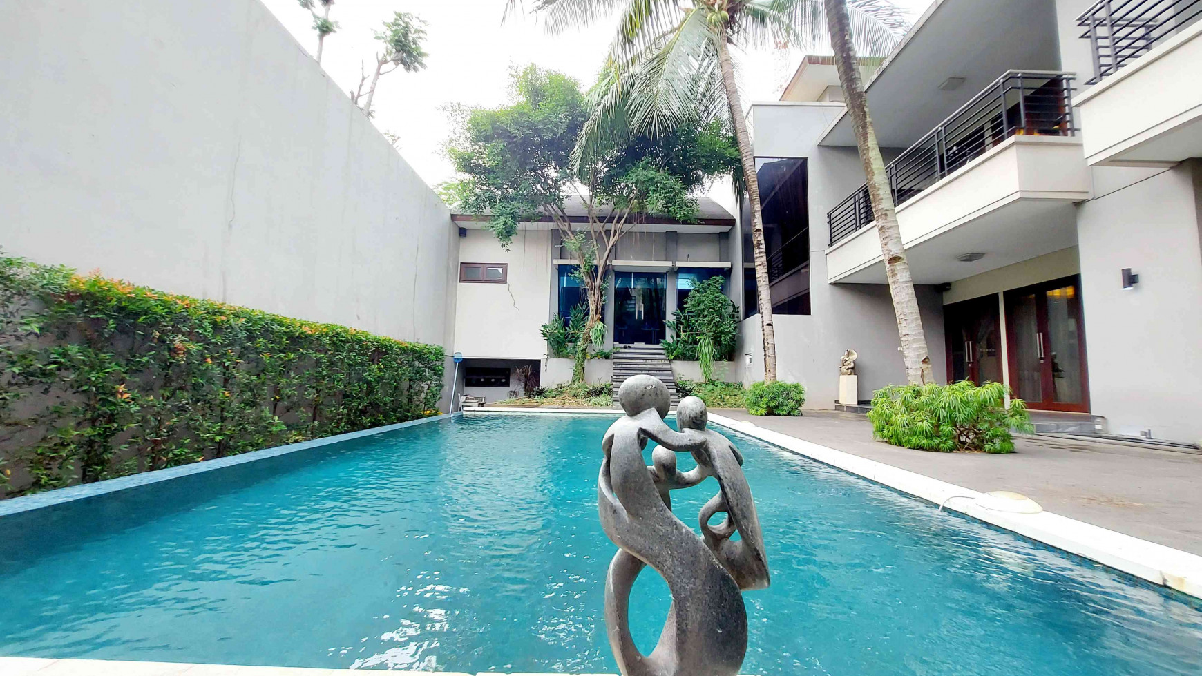 RUMAH MEWAH DI JALAN BANGKA, JAKARTA SELATAN, AKSES JALAN 2 MOBIL, PRIVATE POOL