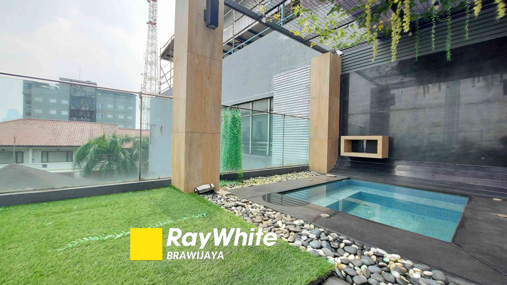 RUMAH MEWAH DI JALAN BANGKA, JAKARTA SELATAN, AKSES JALAN 2 MOBIL, PRIVATE POOL