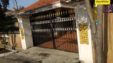 Rumah di Jalan Mojoarum, Surabaya