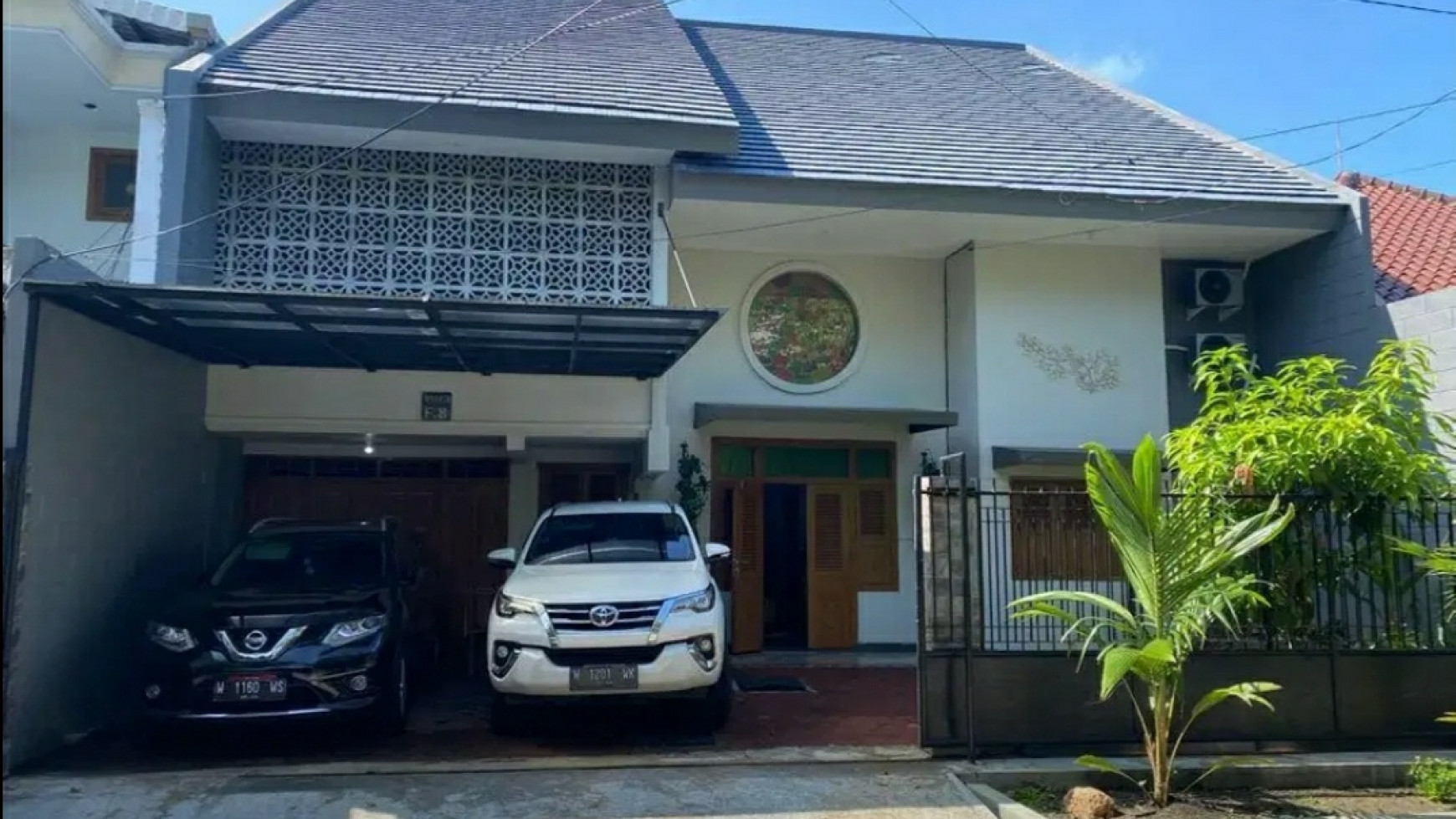 Dijual Rumah Villa Kalijudan Indah Surabaya Timur PLUS Kolam Reneng + Full Furnished Cantik - Dekat ITS , Airlangga , MERR , Galaxy Mall