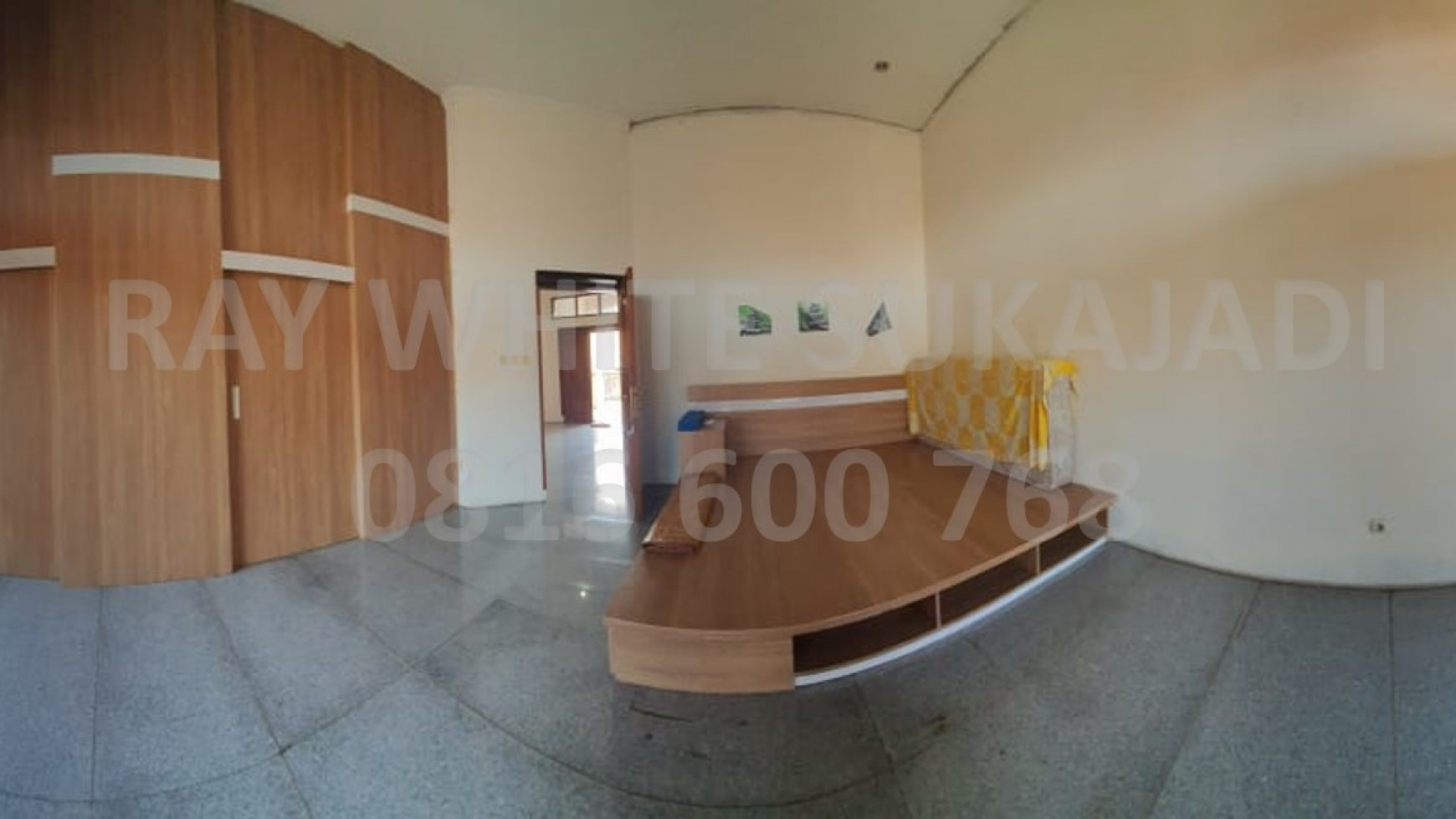 Dijual Rumah Tinggal 2,5 Lantai Di Taman Kopo Indah 3