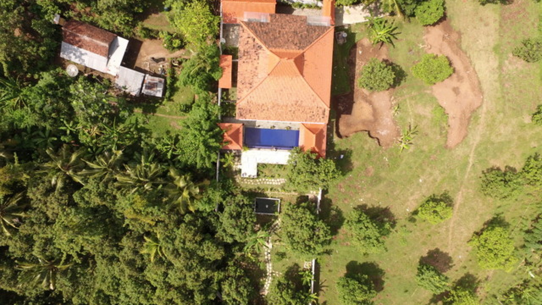 UNIQUE  VILLA IN LOVINA HILLS