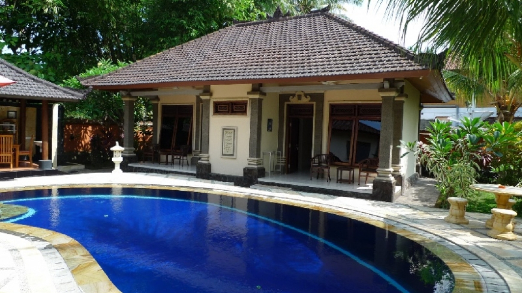 LUXURY VILLA IN CENTRAL LOVINA