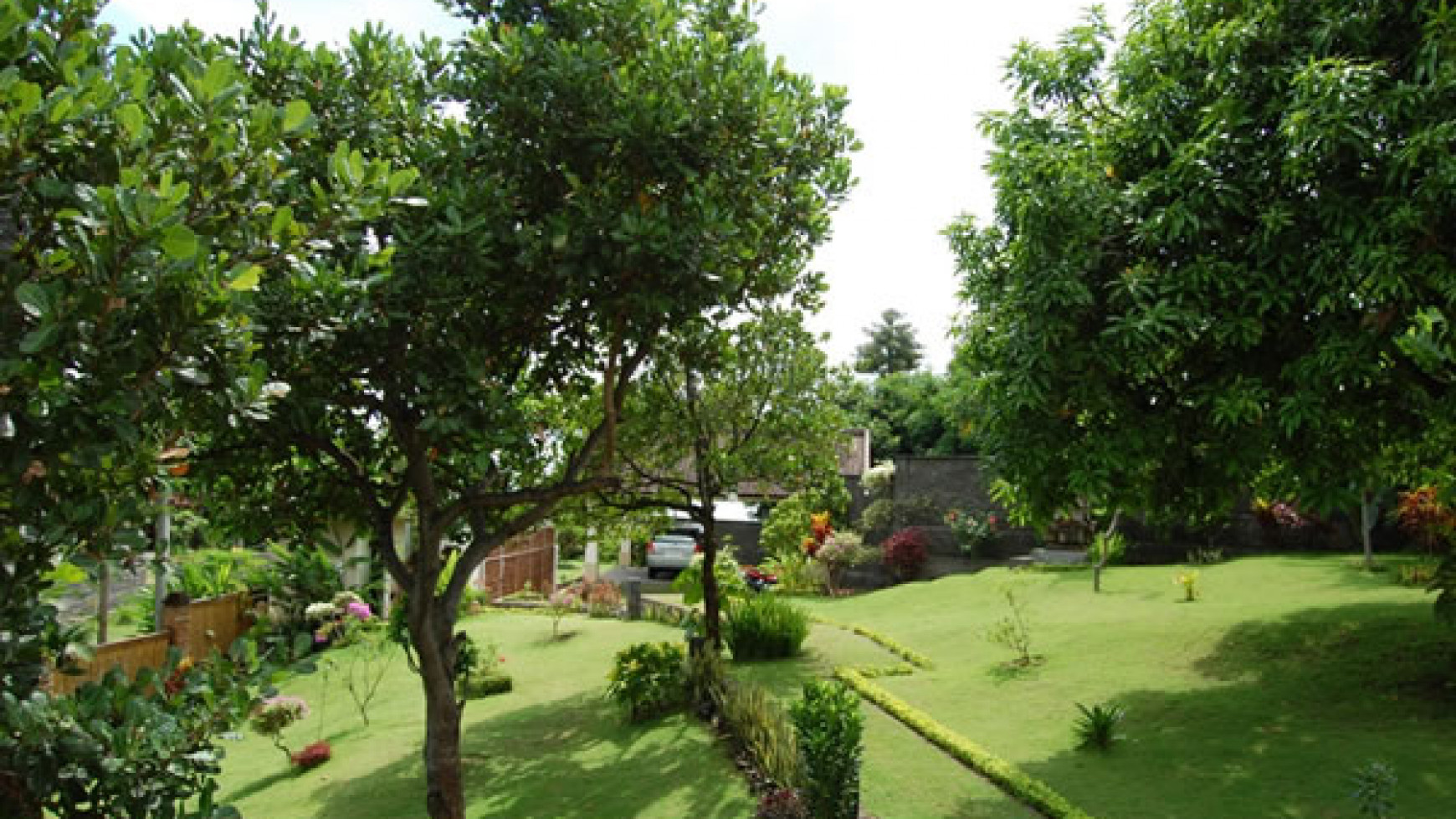 HILLSIDE VILLA COMPLEX, KAYUPUTIH