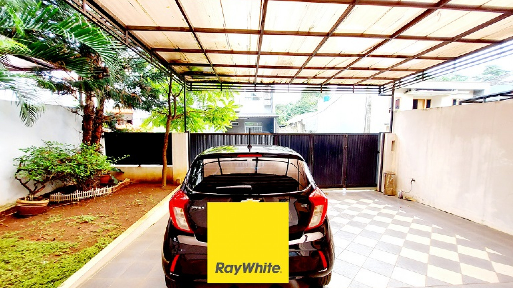 Rumah di Pangkalan Jati 2, Depok, Dalam Kompleks, Siap Huni, Bebas Banjir, 4 Bedroom