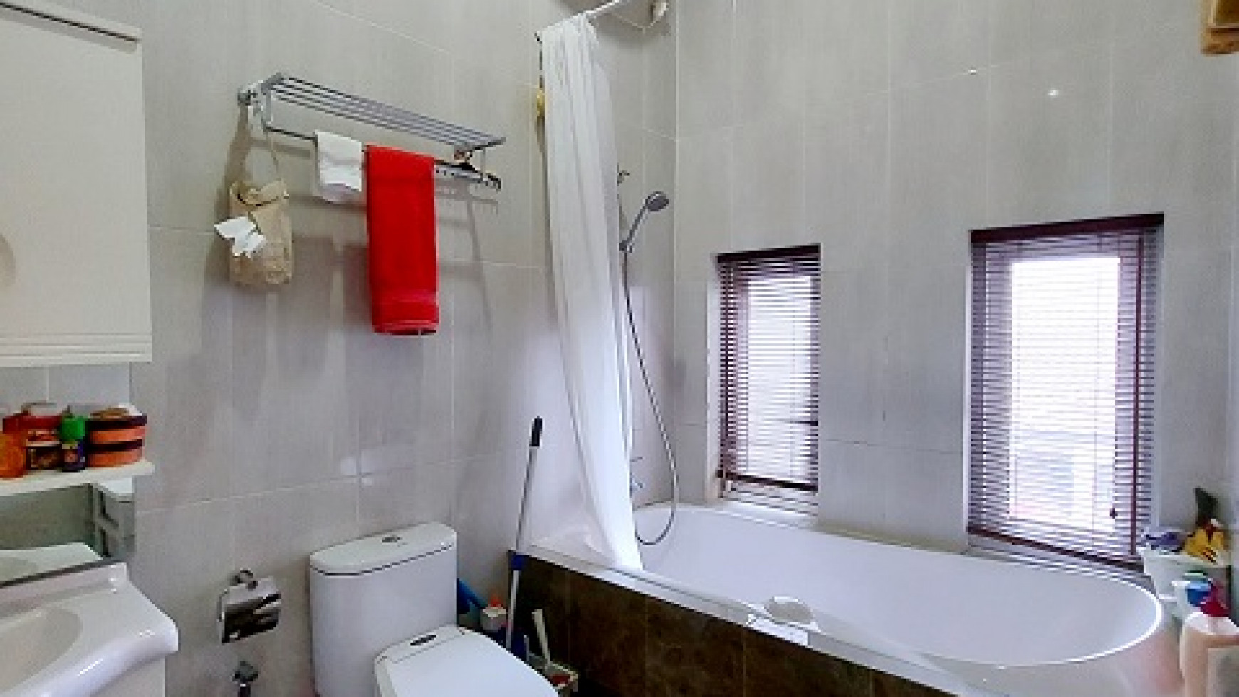 Rumah di Pangkalan Jati 2, Depok, Dalam Kompleks, Siap Huni, Bebas Banjir, 4 Bedroom