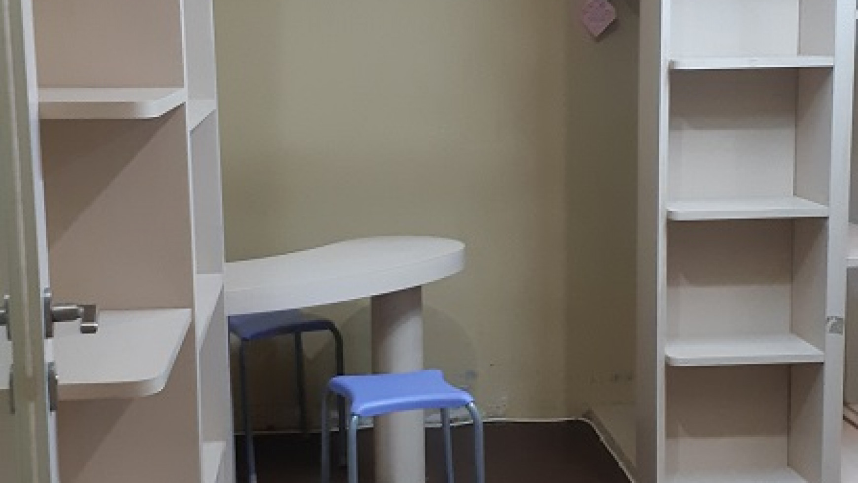 Kios di Kalibata Square, Kalibata, Jakarta Selatan, Siap Huni, Semi Furnished