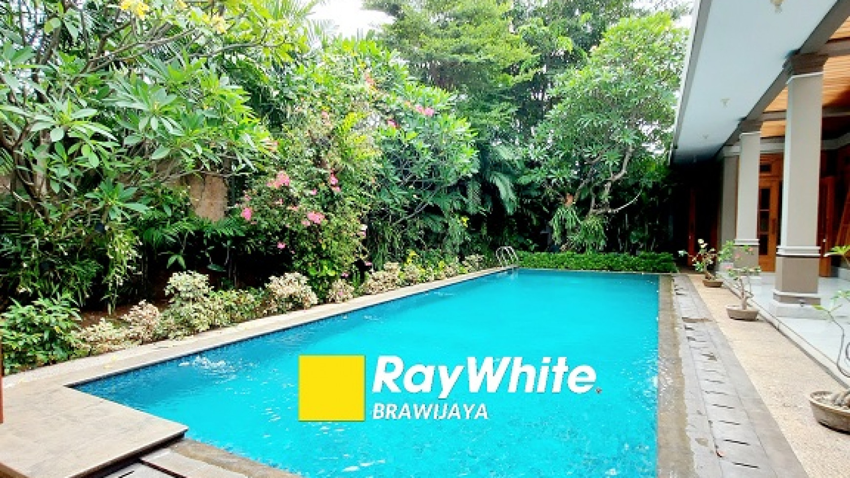 RUMAH MEWAH DI MARTIMBANG, KEBAYORAN BARU, SIAP HUNI, PRIVATE POOL, HADAP SELATAN