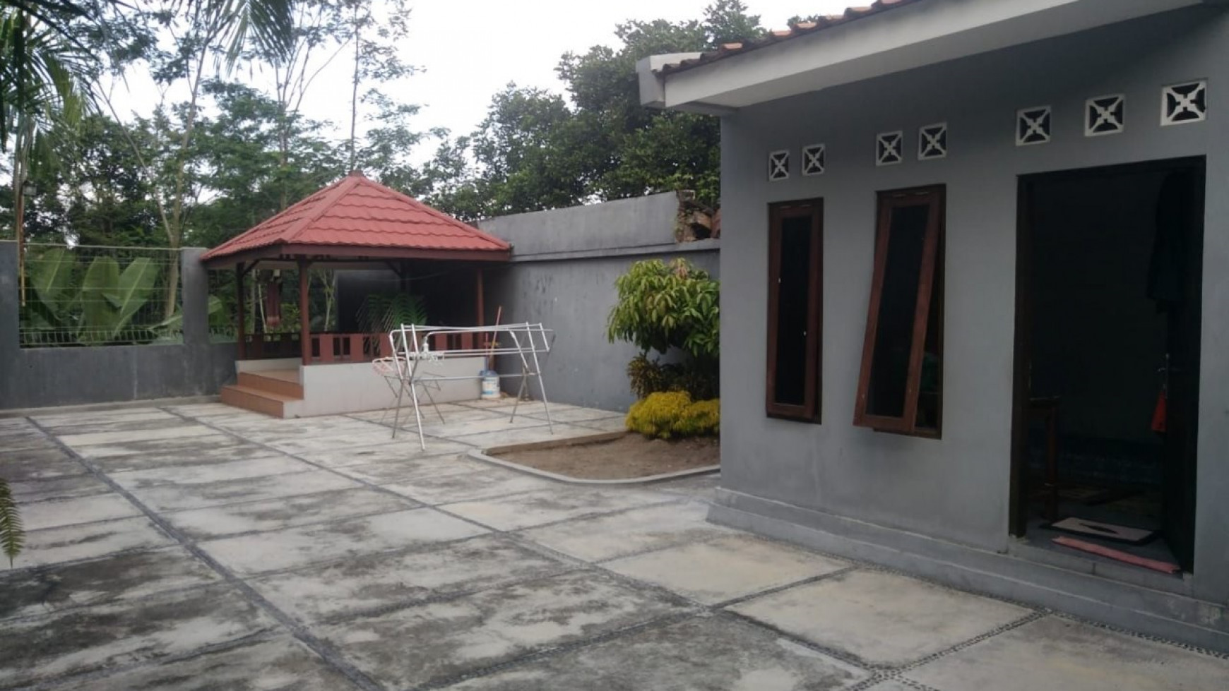 RUMAH TINGGAL 6 KAMAR TIDUR, DI JL TAJEM BARU, MAGUWOHARJO