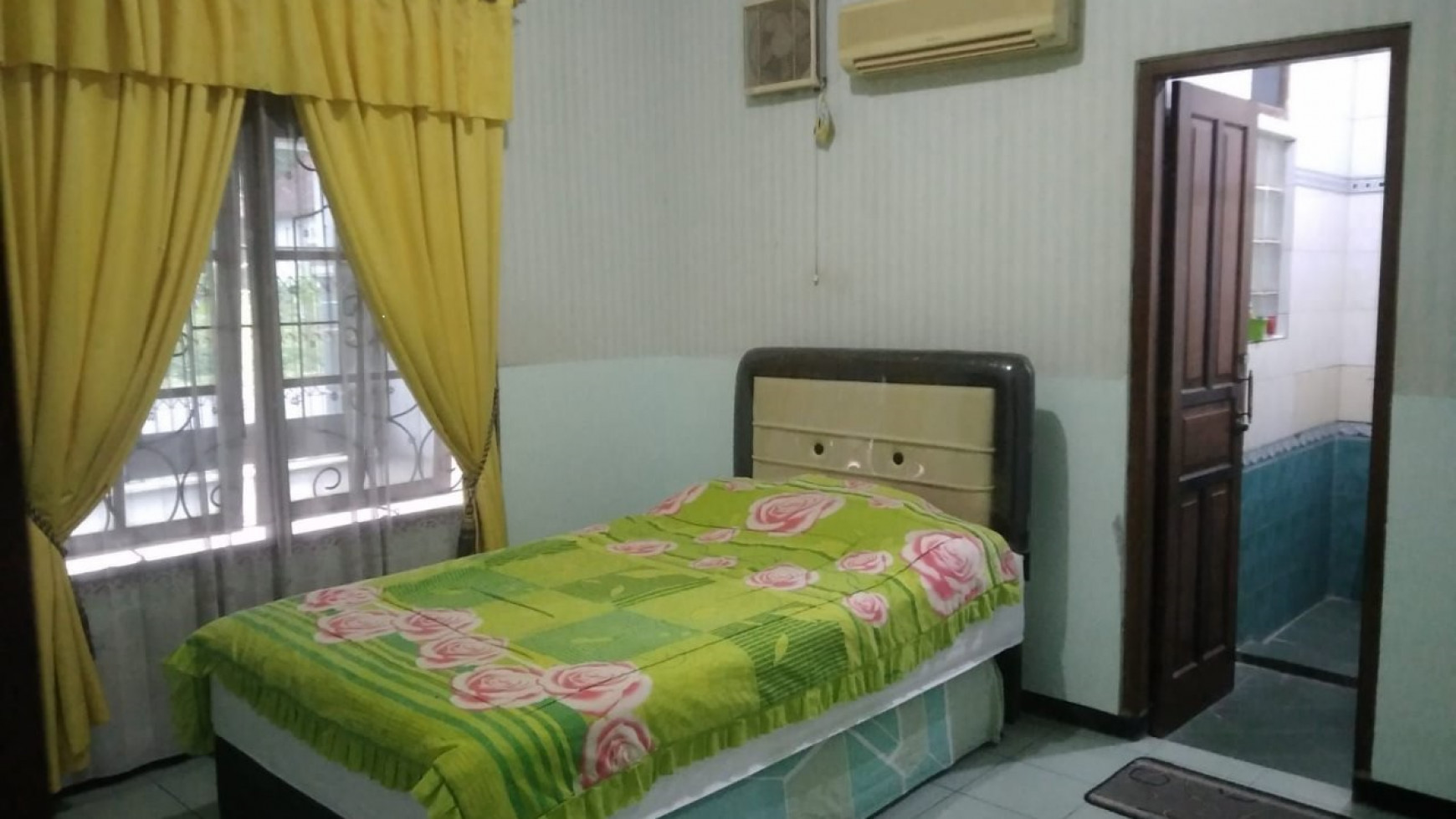 RUMAH TINGGAL 6 KAMAR TIDUR, DI JL TAJEM BARU, MAGUWOHARJO