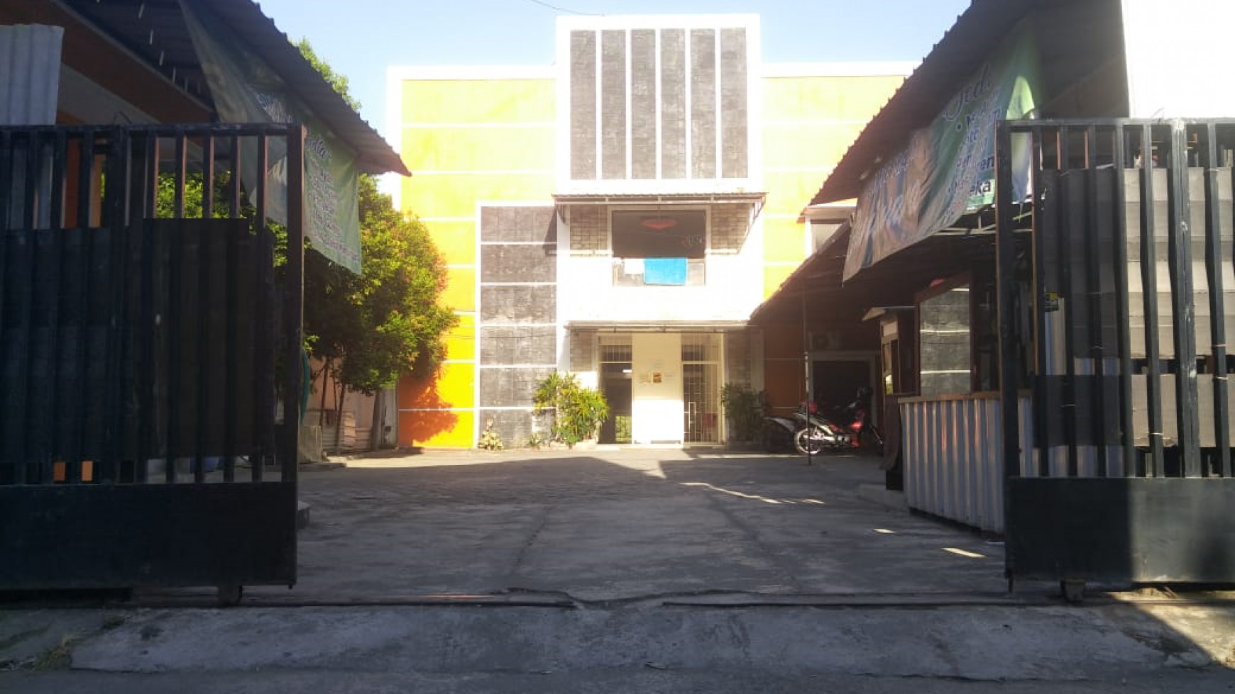 RUMAH KOST 40 KAMAR, SEMI FURNISH DI PULUHDADI, TIMUR UPN