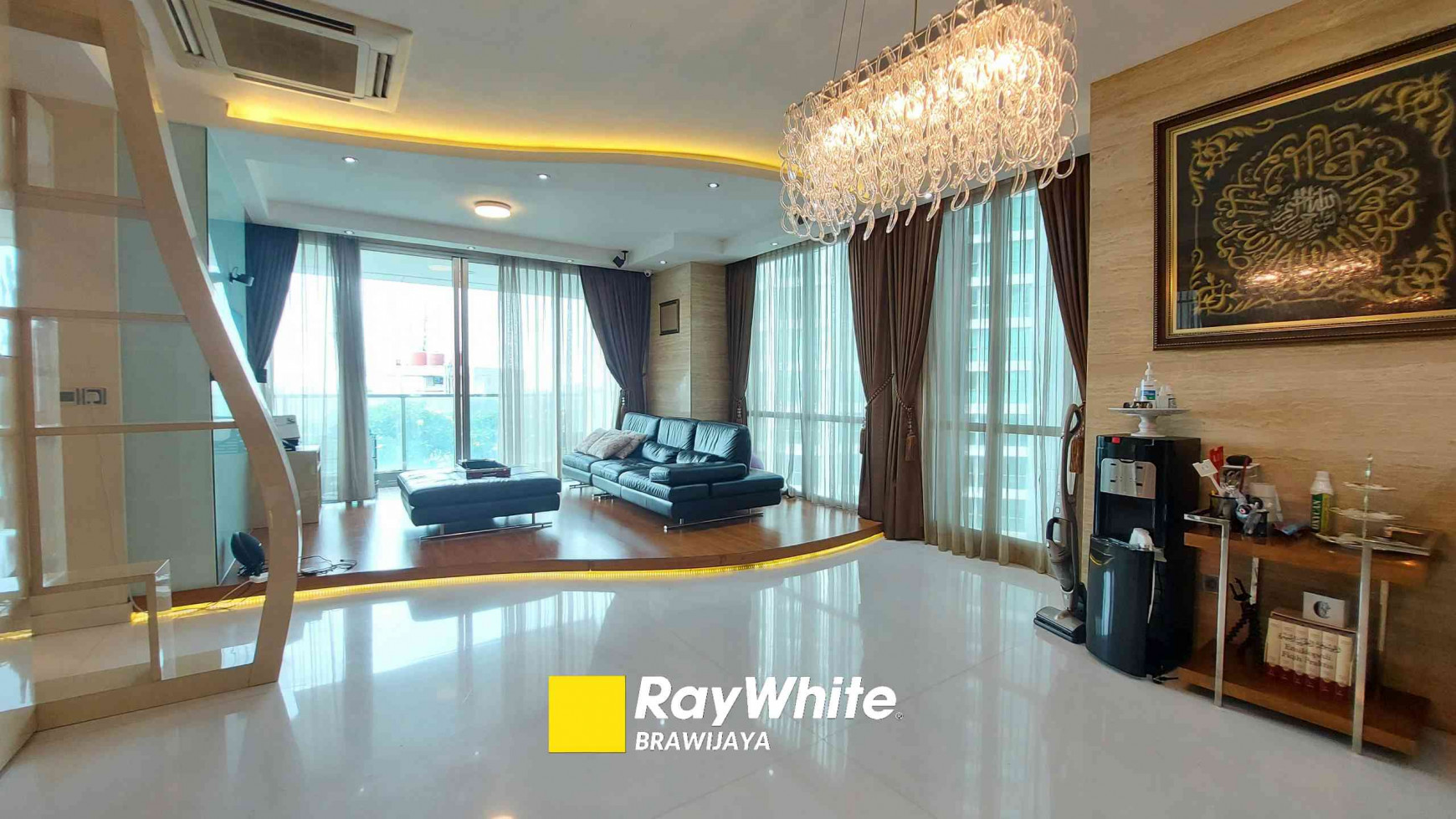 DISEWAKAN APARTEMEN DI TOWER TIFFANY, KEMANG VILLAGE, LANTAI 8, FURNISHED, CITY VIEW, 2+1 BEDROOMS