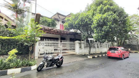 RUMAH di KOMPLEKS BUMI KARANG INDAH, LEBAK BULUS, DEKAT MRT LEBAK BULUS