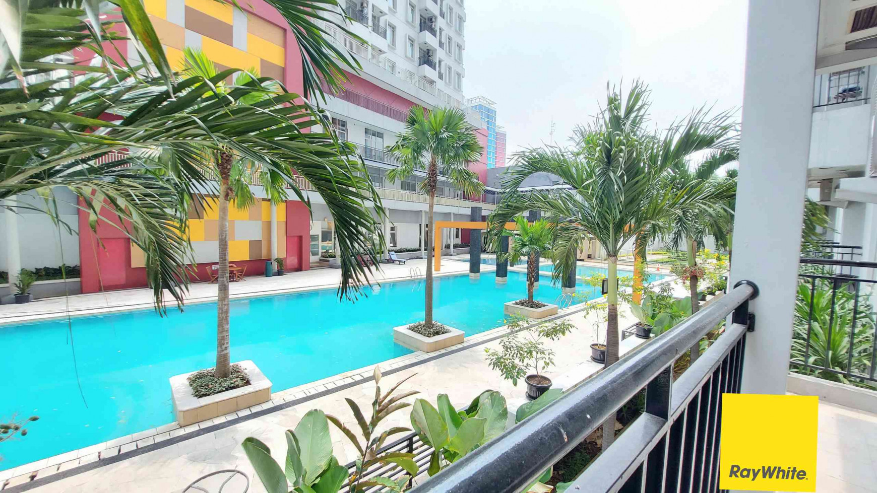 APARTEMEN GARDENIA BOULEVARD, JATI PADANG, LOW FLOOR, COMBINED UNIT, SIAP HUNI, POOL VIEW, 1 BTR