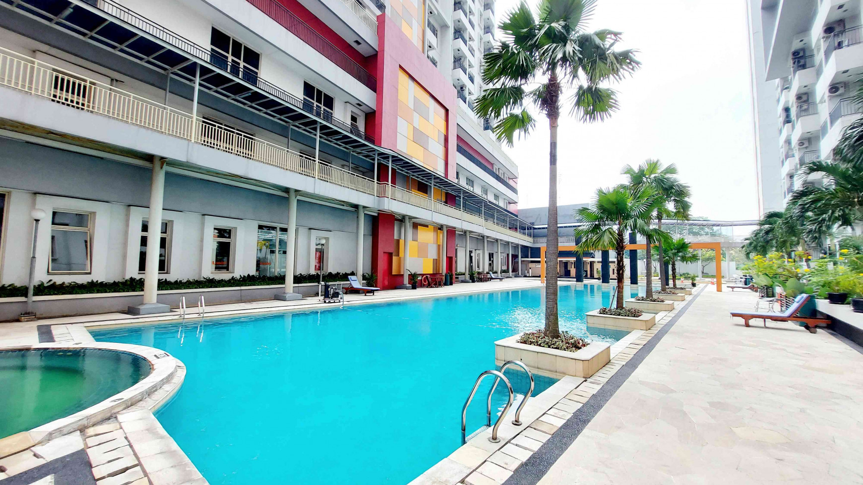 APARTEMEN GARDENIA BOULEVARD, JATI PADANG, LOW FLOOR, COMBINED UNIT, SIAP HUNI, POOL VIEW, 1 BTR