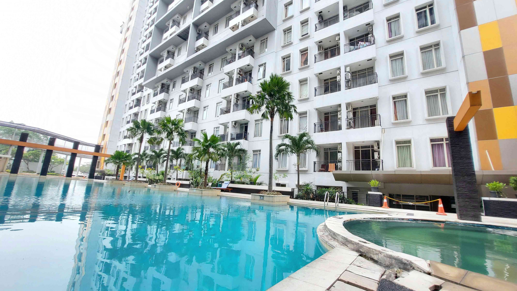 APARTEMEN GARDENIA BOULEVARD, JATI PADANG, LOW FLOOR, COMBINED UNIT, SIAP HUNI, POOL VIEW, 1 BTR